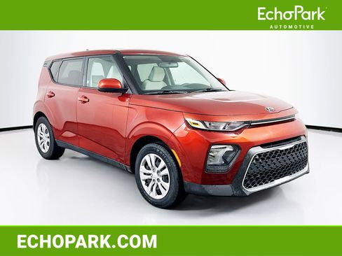 Used 2020 Kia Soul LX image 1