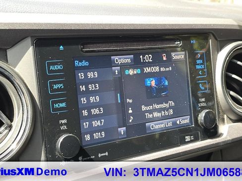 Used 2018 Toyota Tacoma TRD Sport w/ Technology Package image 33