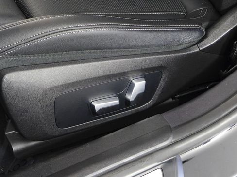 Certified 2023 BMW 330i Sedan RWD image 23