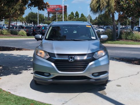Used 2017 Honda HR-V EX-L image 3