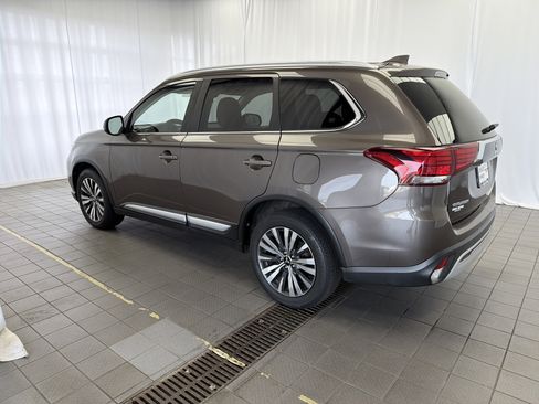 Used 2020 Mitsubishi Outlander FWD image 6