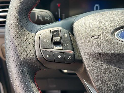 Used 2024 Ford Escape ST-Line w/ Tech Pack #1 AWD/4WD image 12