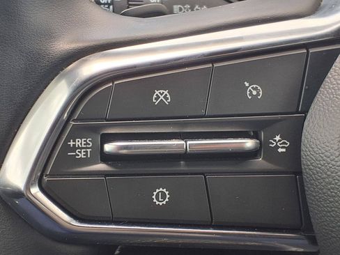 Used 2025 Chevrolet Traverse LT AWD/4WD image 15