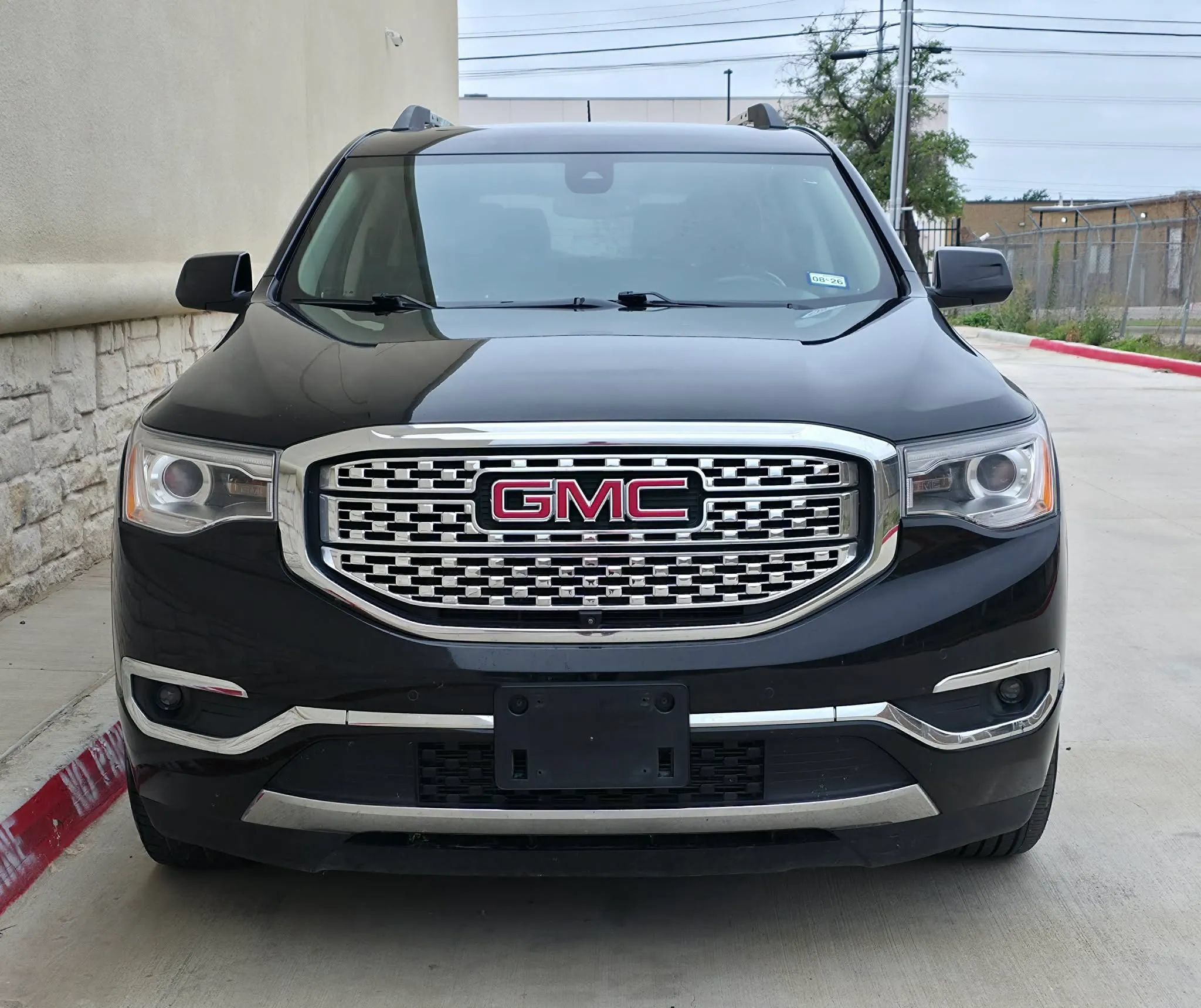 Used 2018 GMC Acadia Denali w/ Technology Package FWD image 8