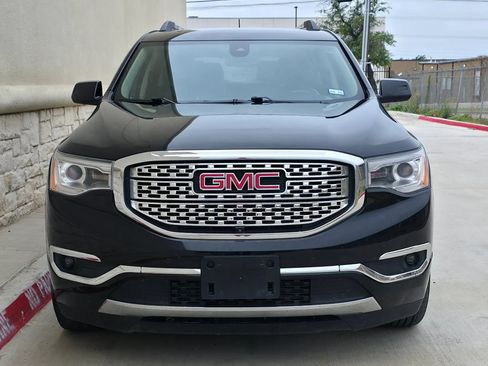 Used 2018 GMC Acadia Denali w/ Technology Package FWD image 8