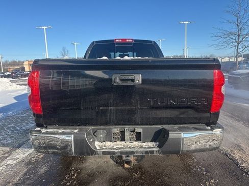 Used 2017 Toyota Tundra SR5 image 4