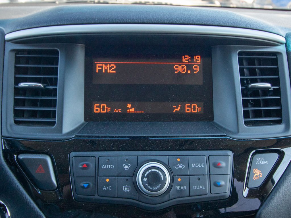 Used 2015 Nissan Pathfinder S FWD image 25