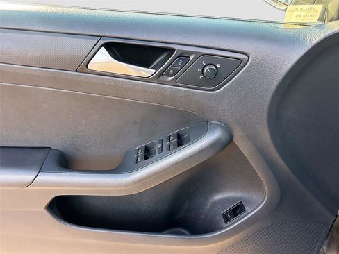 Used 2015 Volkswagen Jetta S w/ Welcome Package image 17