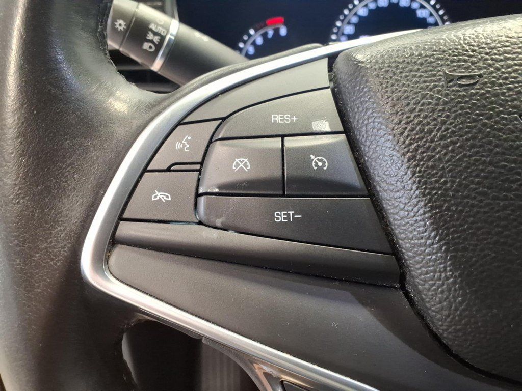 Used 2017 Cadillac XT5 FWD image 14