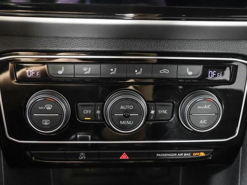 Certified 2023 Volkswagen Atlas Cross Sport SE w/ Black Wheel Package AWD/4WD image 30