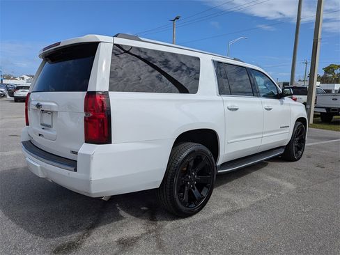 Used 2017 Chevrolet Suburban Premier image 3