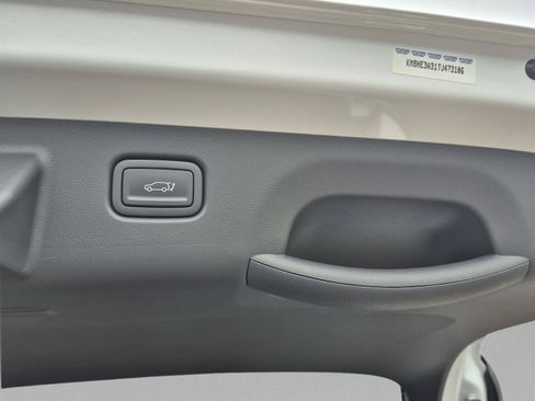 New 2026 Hyundai Kona Limited FWD image 10