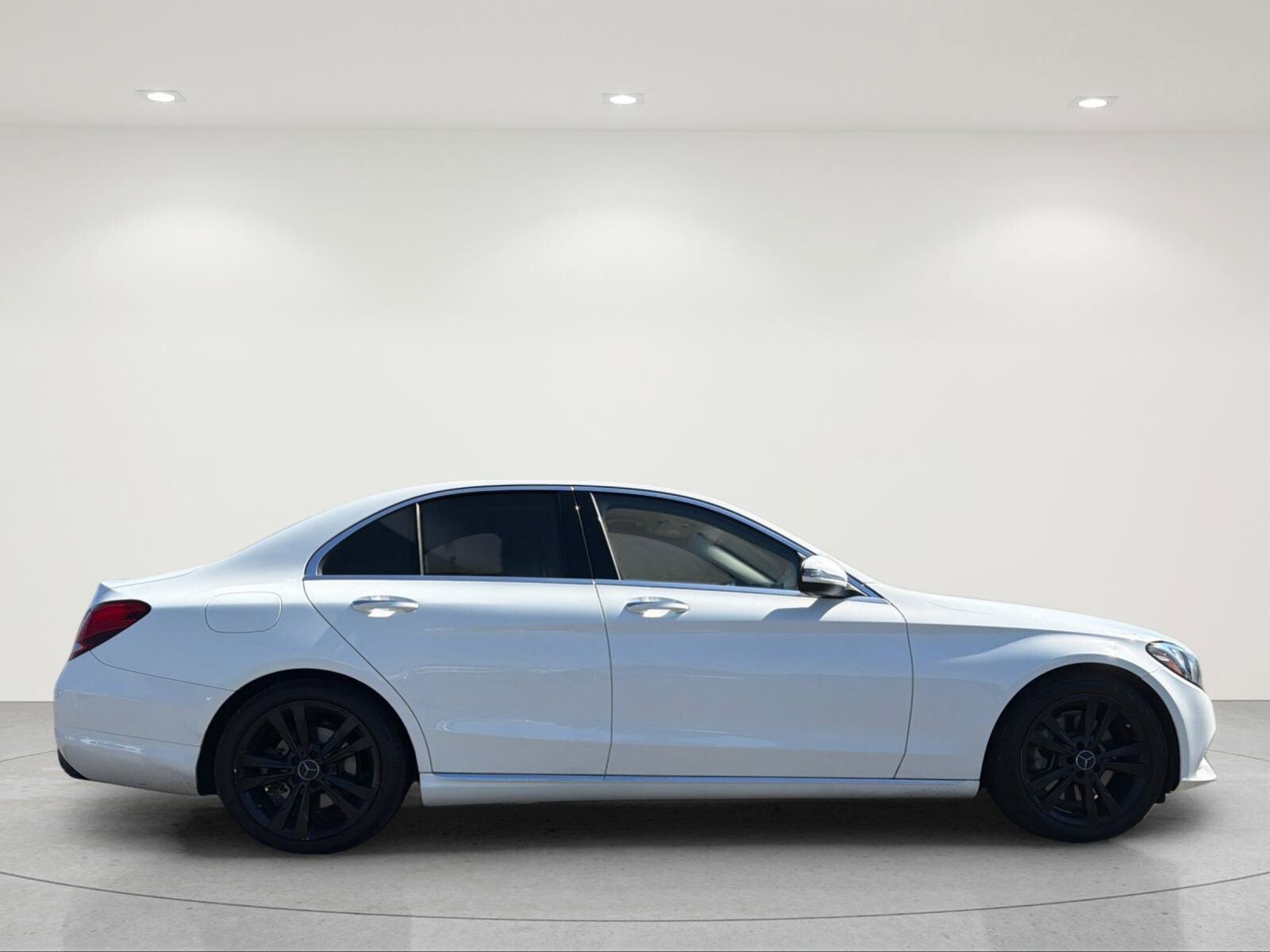 Used 2016 Mercedes-Benz C 300 Sedan image 5