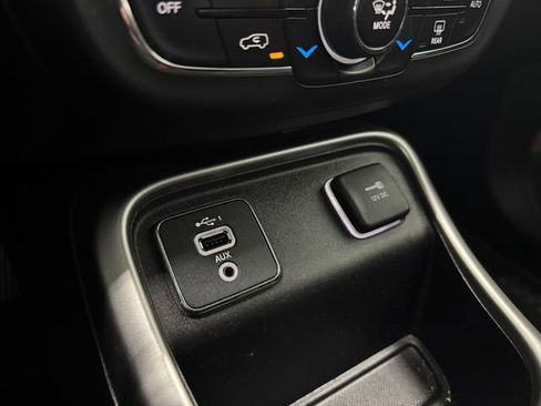 Used 2020 Jeep Compass Latitude image 43