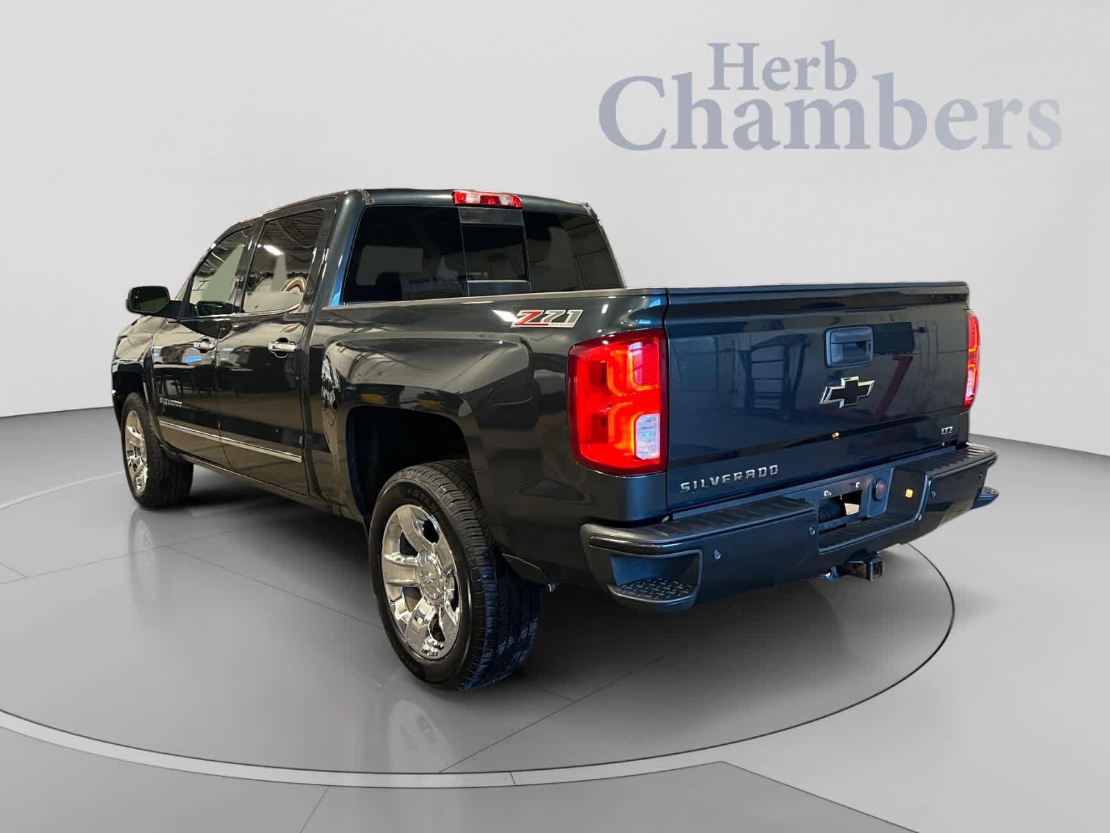 Used 2017 Chevrolet Silverado 1500 LTZ AWD/4WD image 3