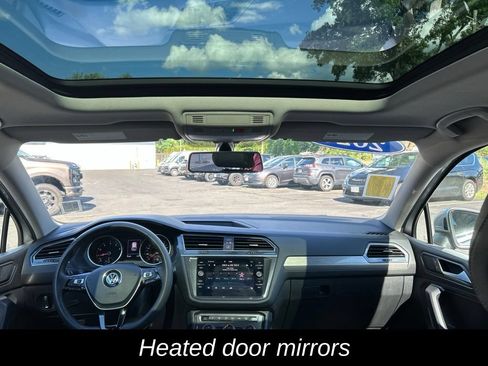 Used 2020 Volkswagen Tiguan SE w/ Panoramic Sunroof Package AWD/4WD image 13