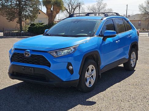 Used 2019 Toyota RAV4 XLE w/ Convenience Package image 1