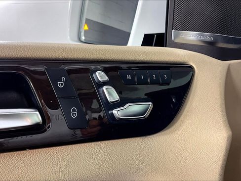 Used 2018 Mercedes-Benz GLS 450 4MATIC image 32