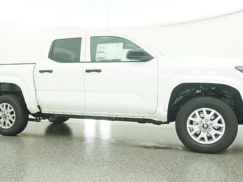 New 2026 Toyota Tacoma SR image 18