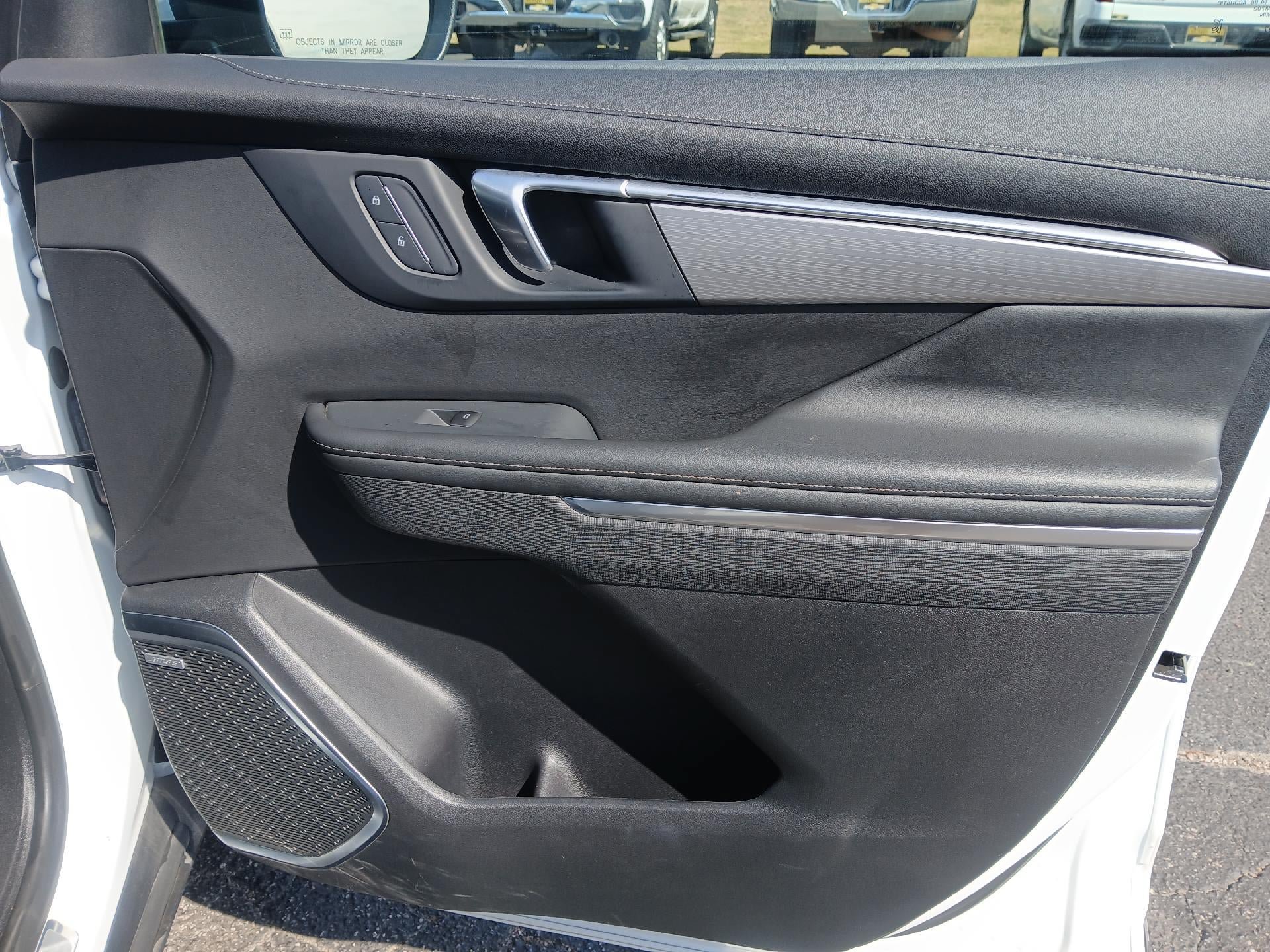 Used 2025 Buick Enclave Preferred FWD image 26