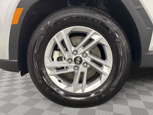 Used 2025 Hyundai Tucson SE AWD/4WD image 12