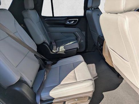 Used 2024 Chevrolet Tahoe Z71 w/ Luxury Package image 21