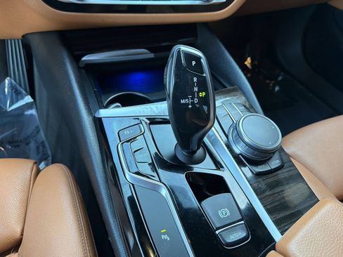 Used 2018 BMW 540i xDrive AWD/4WD image 17