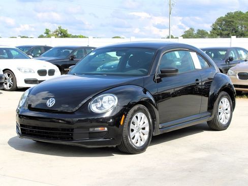 Used 2013 Volkswagen Beetle 2.5 image 3