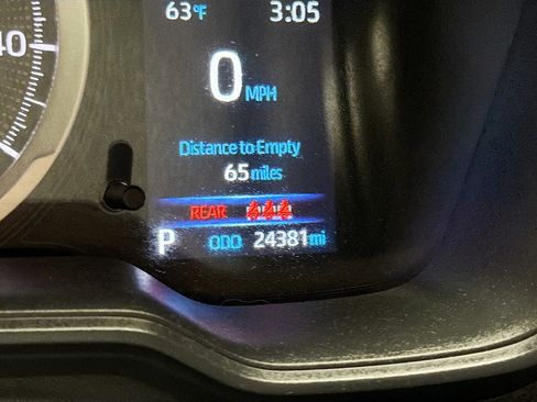 Used 2022 Toyota Corolla SE w/ Carpet Mat Package (TMS) image 8