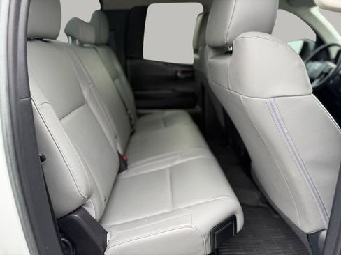 Used 2018 Toyota Tundra SR image 36