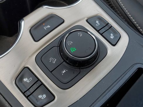 Used 2022 GMC Terrain Denali w/ LPO, Floor Liner Package AWD/4WD image 32