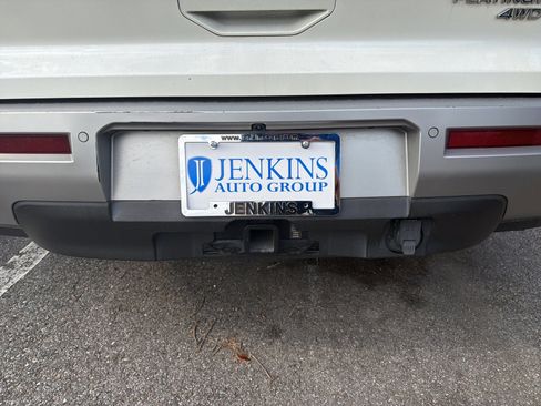 Used 2023 Nissan Pathfinder Platinum w/ Cargo Package image 9