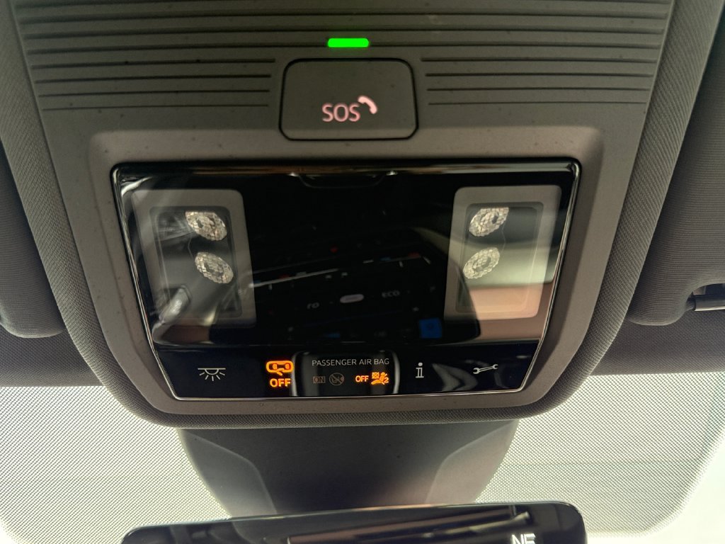 Used 2023 Volkswagen ID.4 Pro AWD/4WD image 18