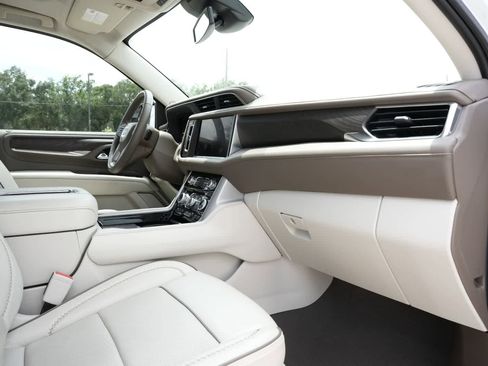 Used 2023 GMC Yukon XL Denali RWD image 22