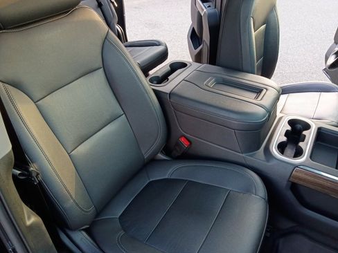 Used 2021 Chevrolet Silverado 1500 LT Trail Boss w/ LT Trail Boss Premium Package AWD/4WD image 28