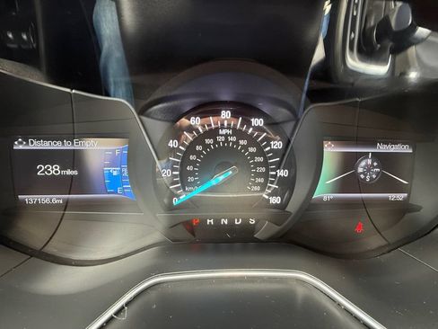 Used 2015 Ford Fusion SE w/ Equipment Group 202A FWD image 12