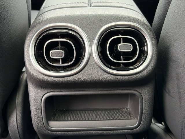Used 2023 Mercedes-Benz GLC 300 4MATIC image 16