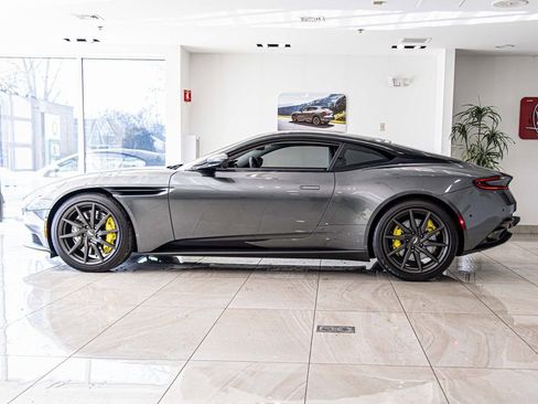 Used 2020 Aston Martin DB11 Coupe image 7