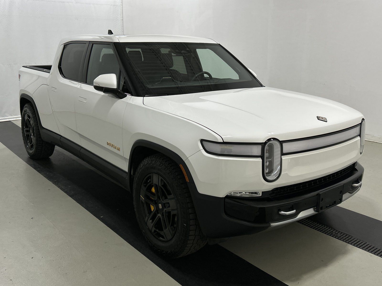 Used 2022 Rivian R1T Adventure AWD/4WD image 7