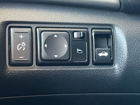 Used 2018 Nissan Sentra S FWD image 30