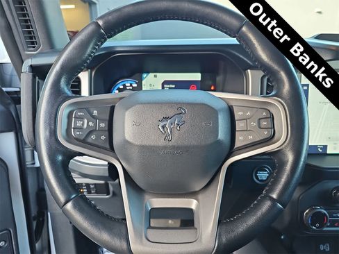 Used 2023 Ford Bronco Outer Banks image 19