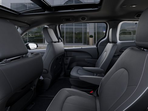 New 2026 Chrysler Pacifica Limited FWD image 48