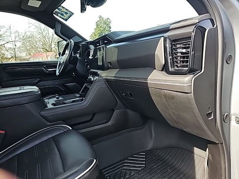 Used 2024 GMC Sierra 2500 AT4X w/ AT4X AEV Edition image 34