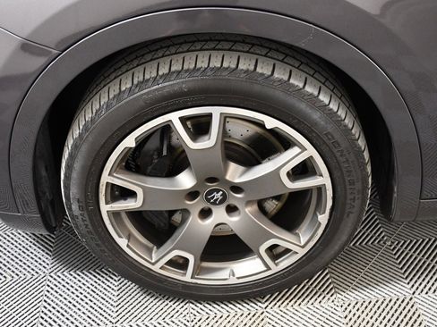 Used 2021 Maserati Levante S image 11