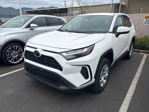 Used 2023 Toyota RAV4 LE image 4