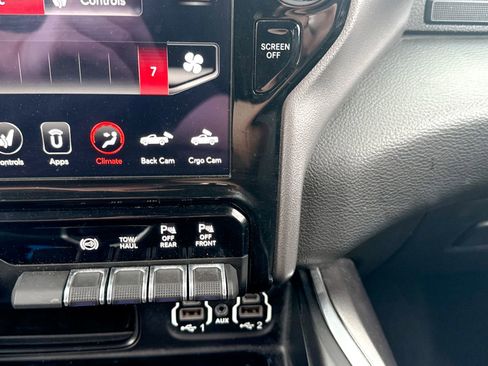 Used 2021 RAM 3500 Laramie image 32