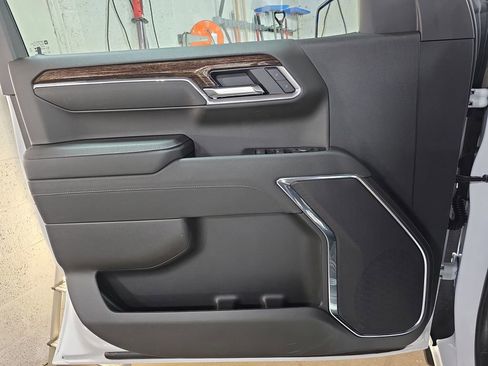 New 2026 GMC Sierra 1500 SLE w/ Preferred Package AWD/4WD image 25