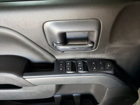 Used 2018 Chevrolet Silverado 1500 LT w/ LT Convenience Package RWD image 12