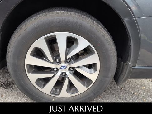 Used 2021 Subaru Outback Premium AWD/4WD image 11