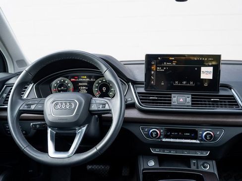 Certified 2025 Audi Q5 2.0T Premium Plus image 21